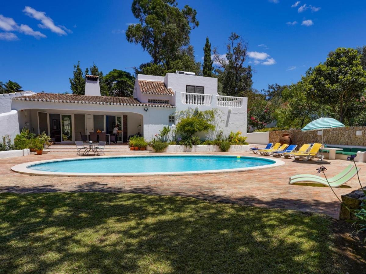 Roofed Villa In Albufeira With Private Swimming Pool Olhos de Agua  Eksteriør bilde