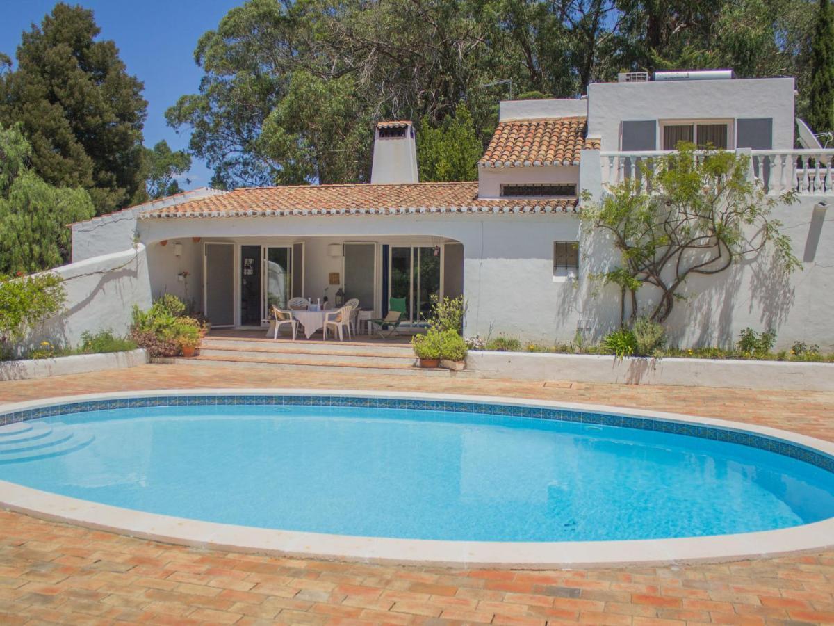 Roofed Villa In Albufeira With Private Swimming Pool Olhos de Agua  Eksteriør bilde