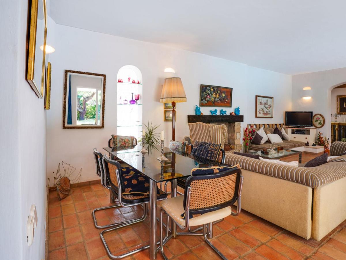 Roofed Villa In Albufeira With Private Swimming Pool Olhos de Agua  Rom bilde
