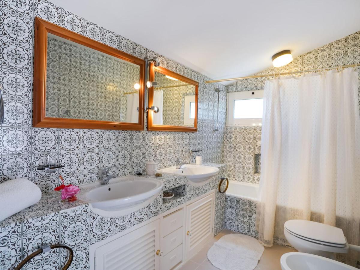 Roofed Villa In Albufeira With Private Swimming Pool Olhos de Agua  Rom bilde