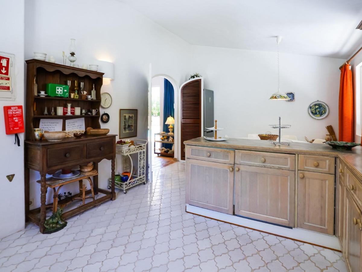 Roofed Villa In Albufeira With Private Swimming Pool Olhos de Agua  Rom bilde