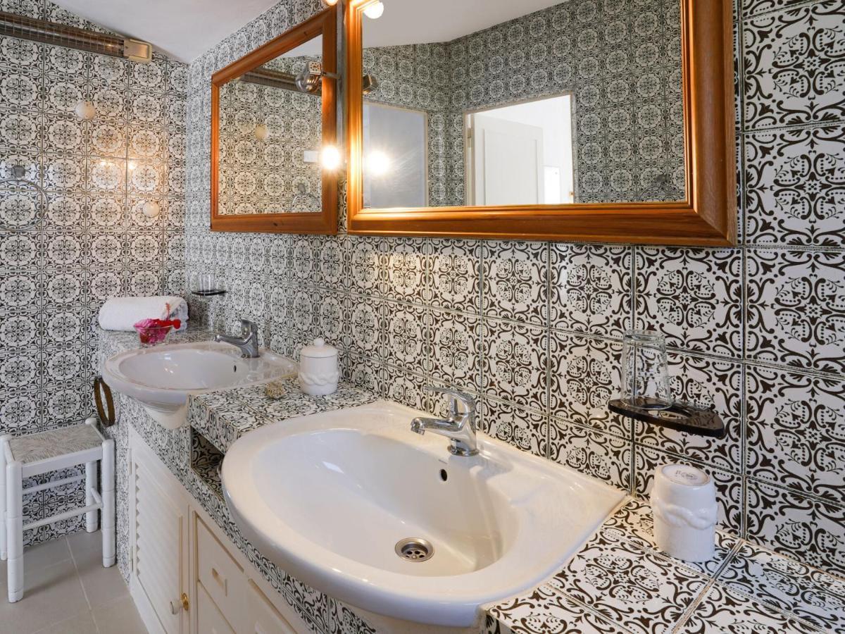Roofed Villa In Albufeira With Private Swimming Pool Olhos de Agua  Rom bilde